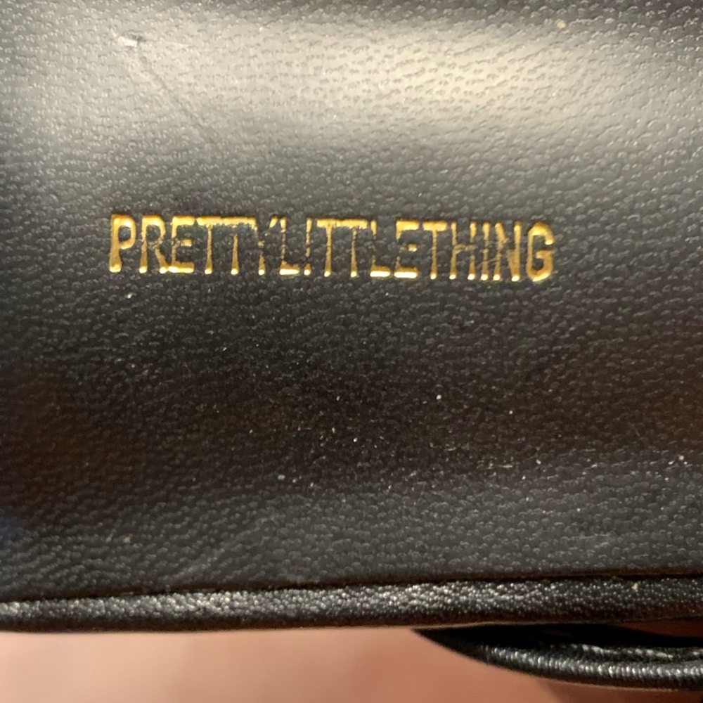 PrettyLittleThing - Picture 4 of 5